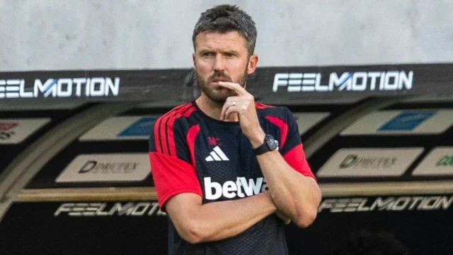 Carragher revela por que o United não ganhará o título sob o comando de Carrick