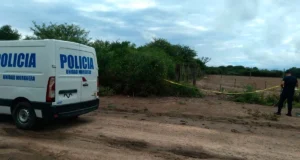 Choque em Ikano: Jovem encontra o pai morto ao lado de um trator – Diario Panorama Conmoción en Icaño: una joven encontró a su padre sin vida junto a un tractor - Diario Panorama