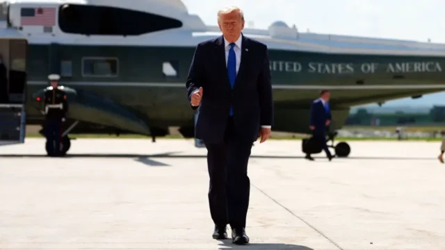 Donald Trump diz que EUA cortaram acordo de petróleo com Venezuela para controlar 65 bilhões de barris Donald Trump diz que EUA cortaram acordo de petróleo com Venezuela para controlar 65 bilhões de barris