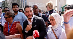 ‘Combatentes inimigos’: Partido Republicano expande ataque antimuçulmano a El-Sayed 'Enemy Combatants': GOP Expands Anti-Muslim Attack on El-Sayed