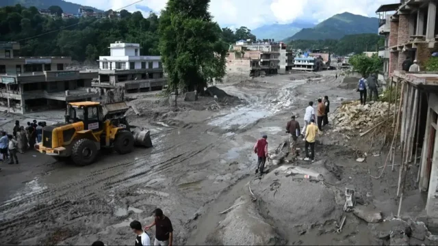 Inundações no Nepal: 77 peregrinos da Fundação Isha continuam desaparecidos