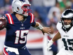 O novato do Patriots, QB Behren Morton, substituiu o apostador e lançou o TD vencedor do jogo. Patriots rookie QB Behren Morton fills in at punter, then throws game-winning TD
