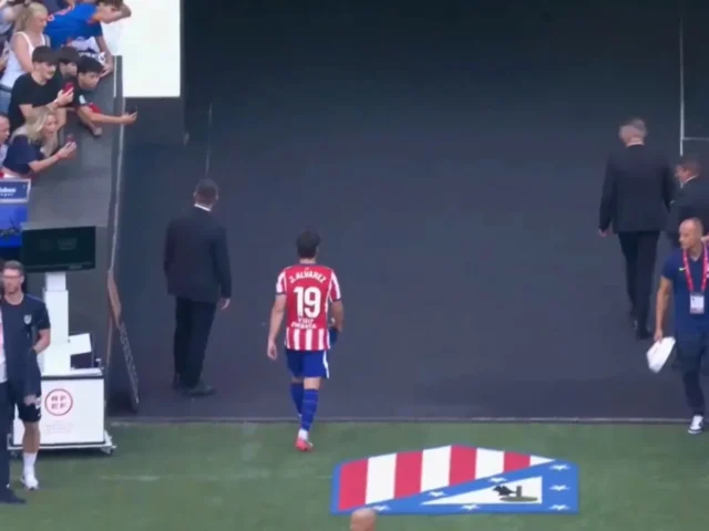 Um momento decisivo para Julián Álvarez: entre os assobios dos adeptos do Atlético e uma vontade longe de Madrid