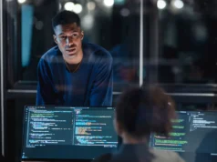 Quem realmente precisa de engenheiros implantados em torno da IA? Who really needs Forward Deployed Engineers around AI?