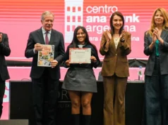 De Loreto a Amsterdã: a história de Carolina Farias, a mulher de Santiago que ganhou um concurso e passou pela casa de Anne Frank – Diario Panorama De Loreto a Ámsterdam: la historia de Carolina Farías, la santiagueña que ganó un concurso y caminó por la casa de Ana Frank - Diario Panorama
