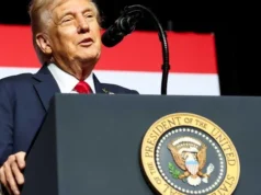 Gerente de Trump criticado pelo conselho editorial do WSJ: ‘Ficou mais idiota neste fim de semana’ Trump admin pounded by WSJ editorial board: 'It got dumber this weekend'