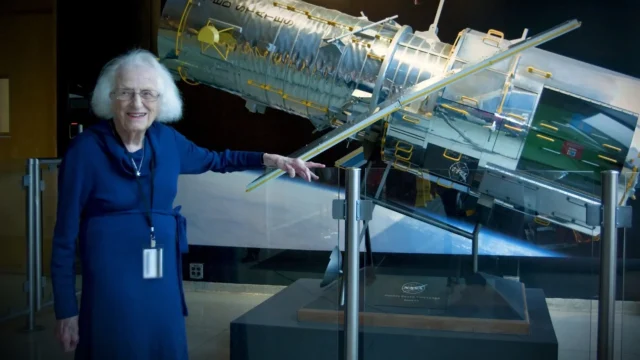 Quem foi Nancy Grace Roman? O próximo grande telescópio espacial da NASA leva o nome da “Mãe do Hubble”. Quem foi Nancy Grace Roman? O próximo grande telescópio espacial da NASA leva o nome da “Mãe do Hubble”.