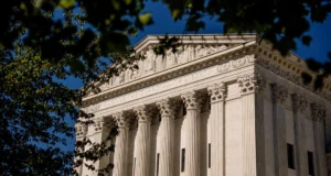 SCOTUS ouvirá um importante caso climático neste outono. Aqui está o que você precisa saber SCOTUS Will Hear a Major Climate Case This Fall. Here's What You Need To Know