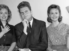 Shelley Fabares, estrela de ‘The Donna Reed Show’ e ‘Coach’, morta aos 82 anos Shelley Fabares, star of 'The Donna Reed Show' and 'Coach,' dead at 82