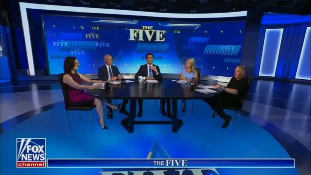 Emily Compagno, da Fox News, junta-se a ‘The Five’ como nova co-apresentadora Emily Compagno, da Fox News, junta-se a ‘The Five’ como nova co-apresentadora