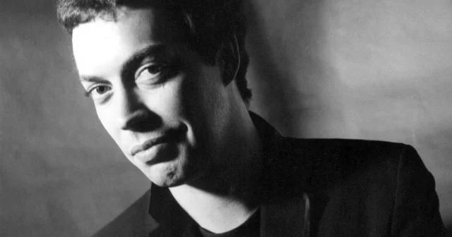 Tim Curry, ator conhecido por “The Rocky Horror Picture Show” e “It”, morre aos 80 anos