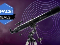 Com um desconto de 25%, este telescópio Celestron para iniciantes aproxima o eclipse lunar Celestron PowerSeeker 80EQ Telescope