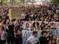 A Índia aconselha os cidadãos franceses a terem cautela em meio a distúrbios e à noite