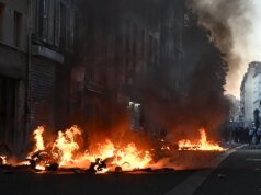 França mobiliza militares para “operação policial em grande escala” em meio a distúrbios