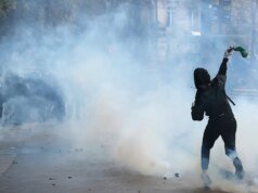 Hungria e Polónia citaram os tumultos em França para defender uma posição dura em matéria de imigração