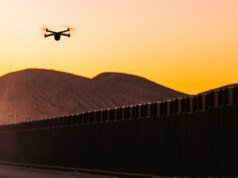 Militares dos EUA detectam 378 incursões de drones de cartel ao longo da fronteira EUA-México