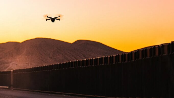Militares dos EUA detectam 378 incursões de drones de cartel ao longo da fronteira EUA-México Militares dos EUA detectam 378 incursões de drones de cartel ao longo da fronteira EUA-México