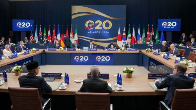 Photocall do G20 cancelado depois que Ed Miliband e outros ministros das Relações Exteriores se recusaram a ser fotografados com o presidente russo, Sergey Lavrov | Notícias do mundo Photocall do G20 cancelado depois que Ed Miliband e outros ministros das Relações Exteriores se recusaram a ser fotografados com o presidente russo, Sergey Lavrov | Notícias do mundo
