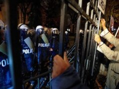 Protestos na Polónia intensificam-se em meio a disputa política