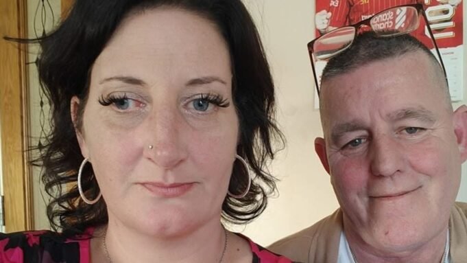 Um homem e uma mulher foram presos após a morte de dois adultos e duas crianças em um incêndio em uma casa na Irlanda. Notícias do mundo Um homem e uma mulher foram presos após a morte de dois adultos e duas crianças em um incêndio em uma casa na Irlanda. Notícias do mundo