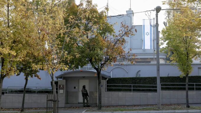 Um oficial da gendarmaria sérvia matou um agressor ligado ao EI em Belgrado