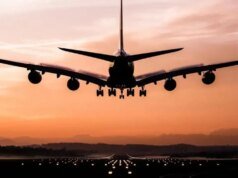 Viajantes indianos enfrentam interrupções de voos enquanto companhias aéreas cancelam serviços do Golfo